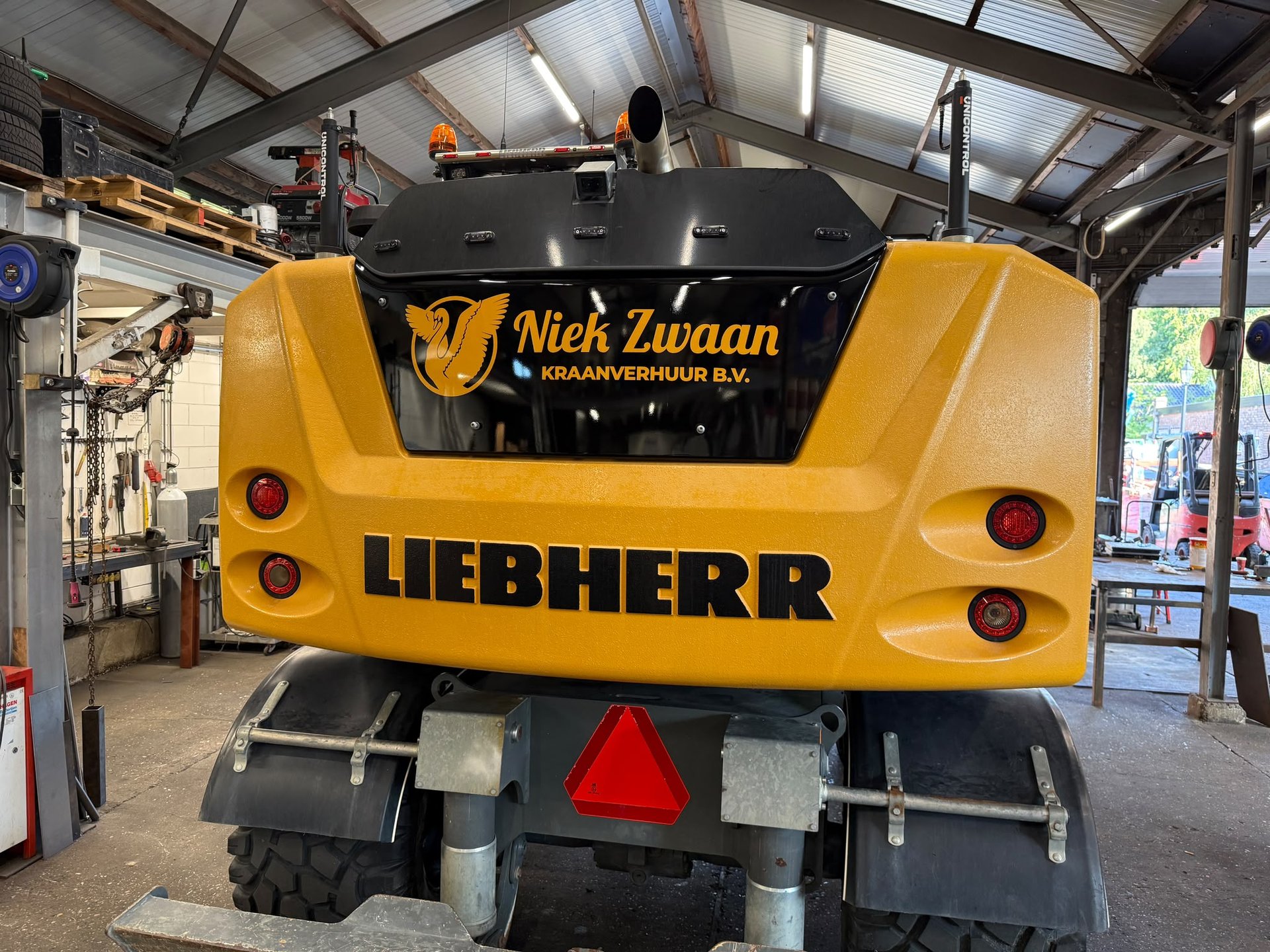 Liebherr graafmachine met Unicontrol GPS-systeem